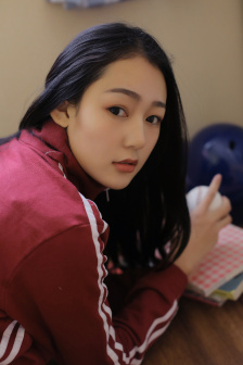 西田露娜